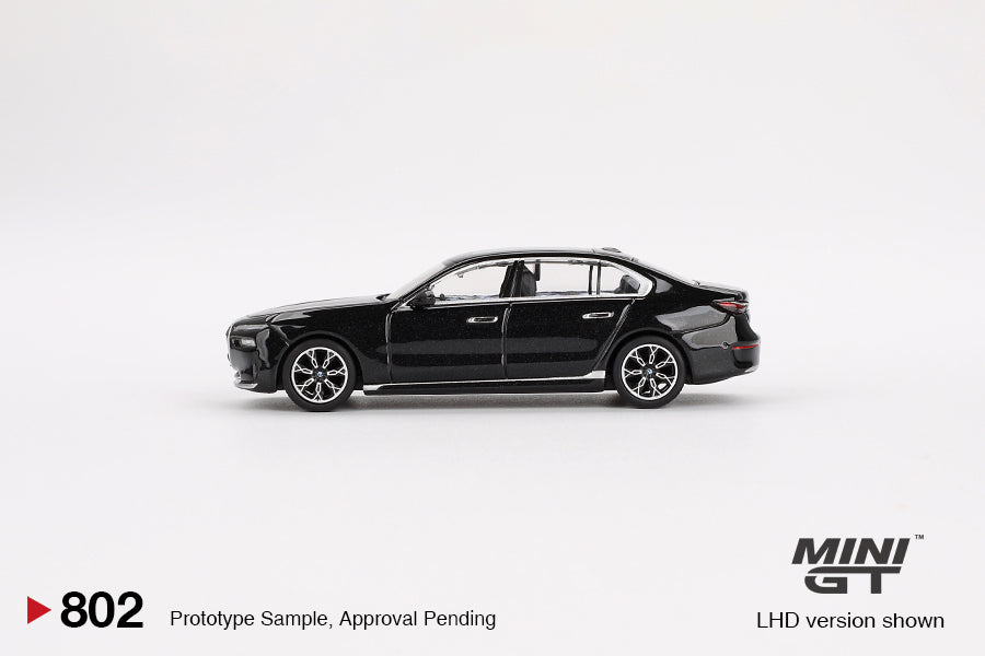 MINI GT 1/64 BMW i7 eDrive50 Black Sapphire MGT00802-L
