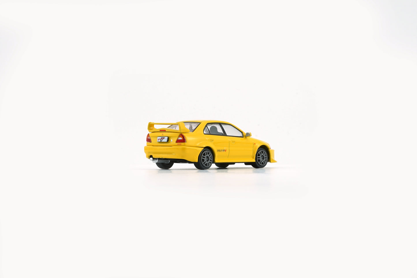 BM Creations 1/64 Mitsubishi Lancer EVO V / VI - YELLOW (RHD) 64B0407
