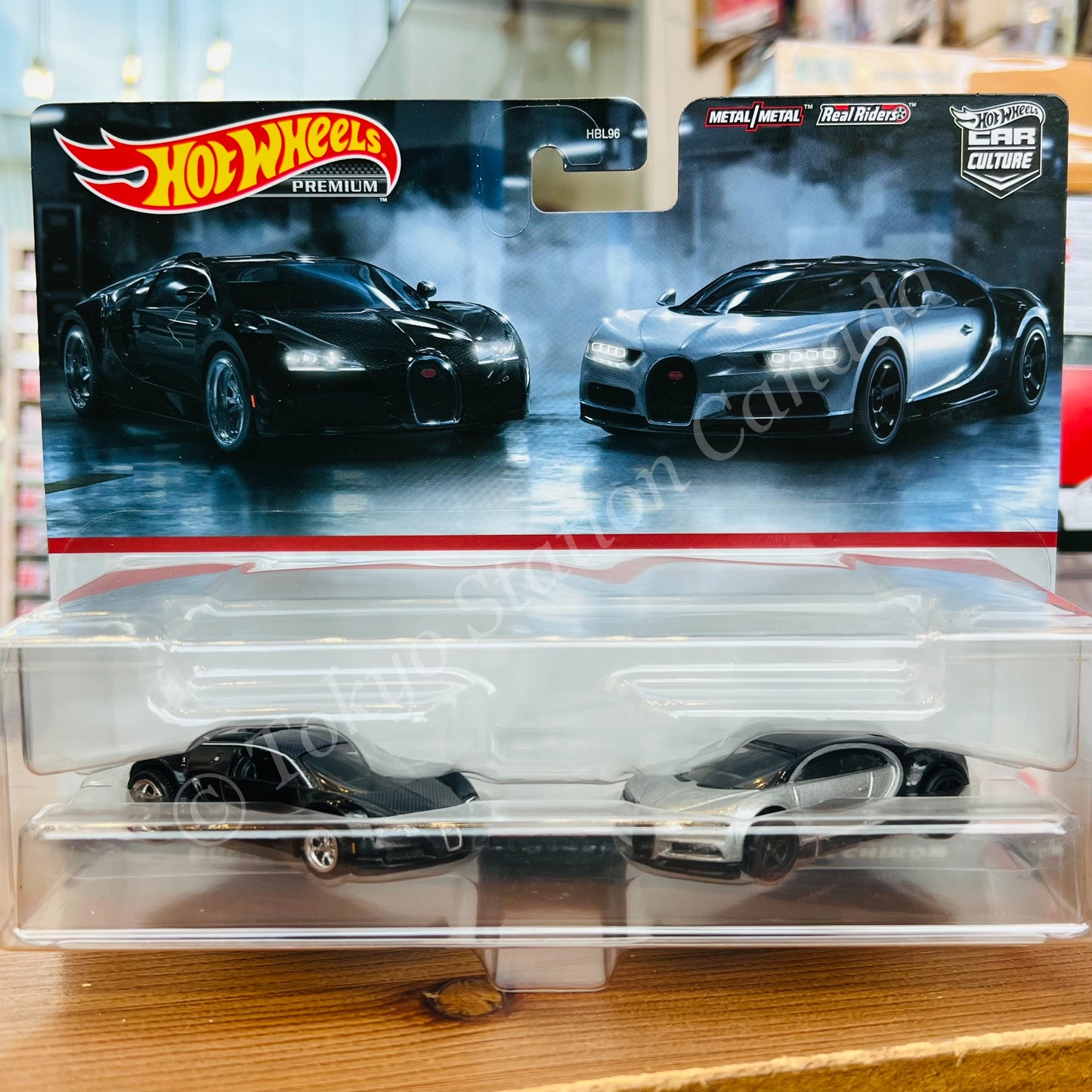 HOTWHEELS PREMIUM CAR CULTURE BUGATTI VEYRON AND '16 BUGATTI CHIRON HKF52