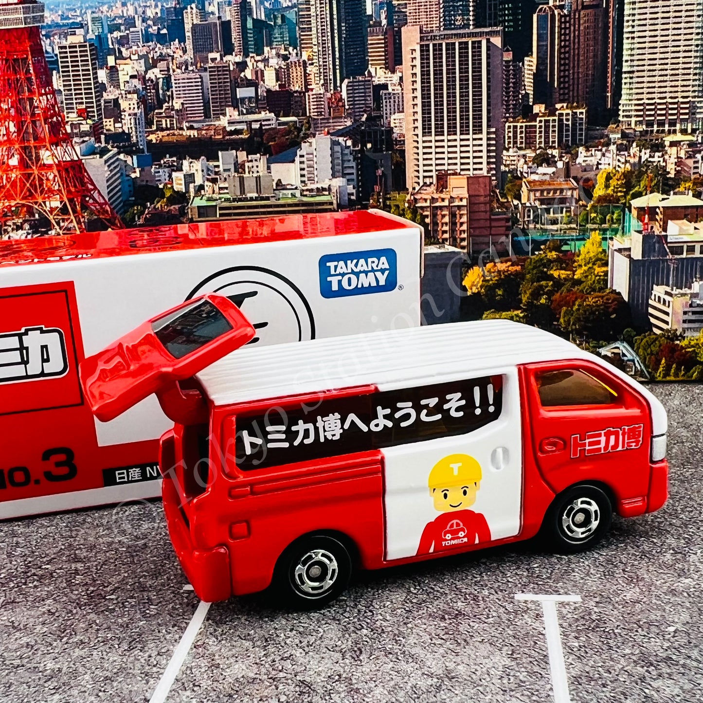 TOMICA EVENT MODEL NO. 3 Nissan NV350 Caravan TOMICA EXPO Edition (4904810823414)