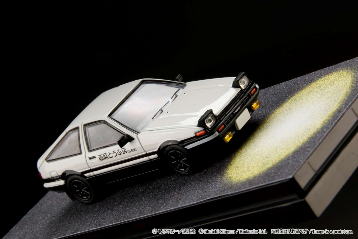 HOBBY JAPAN 1/64 Toyota SPRINTER TRUENO GT APEX (AE86) / INITIAL D Engine Mounted Model with Wataru Akiyama HJ641052DC