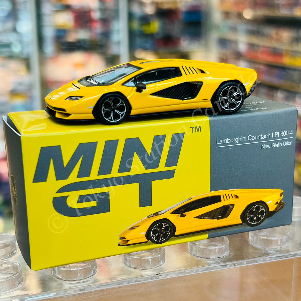 MINI GT 1/64 Lamborghini Countach LPI 800-4 New Giallo Orion