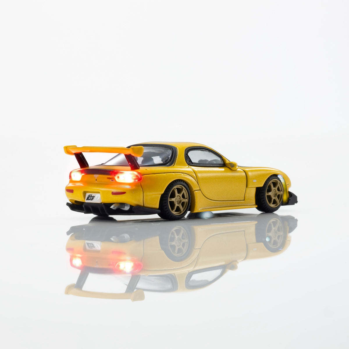 PREORDER KYOSHO 1/64 INITIAL D / MAZDA RX-7 (FD3S) with LED 07133LB (Approx. Release Date: Q1 2027 and subject to the manufacturer's final decision)