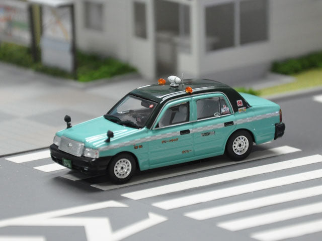 GULLIVER64 1/64 Green Cab Crown COmfort Taxi 64021