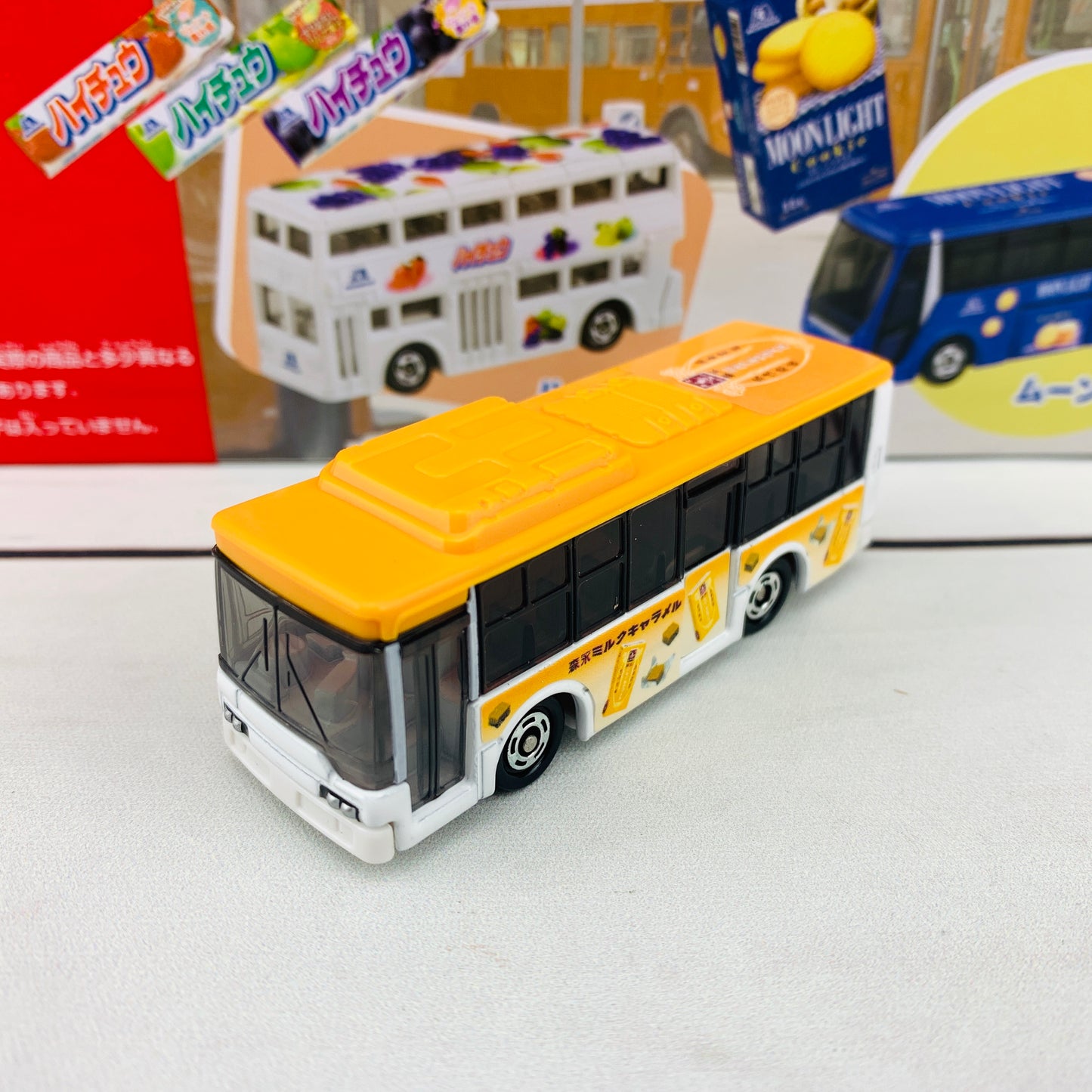 Tomica Morinaga Wrapping Bus Set