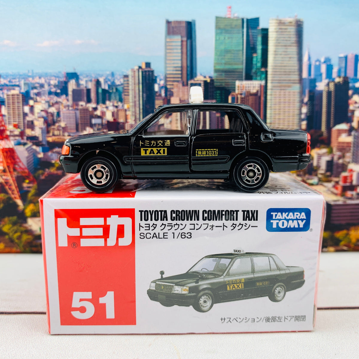 TOMICA 51 Toyota Crown Comfort Taxi