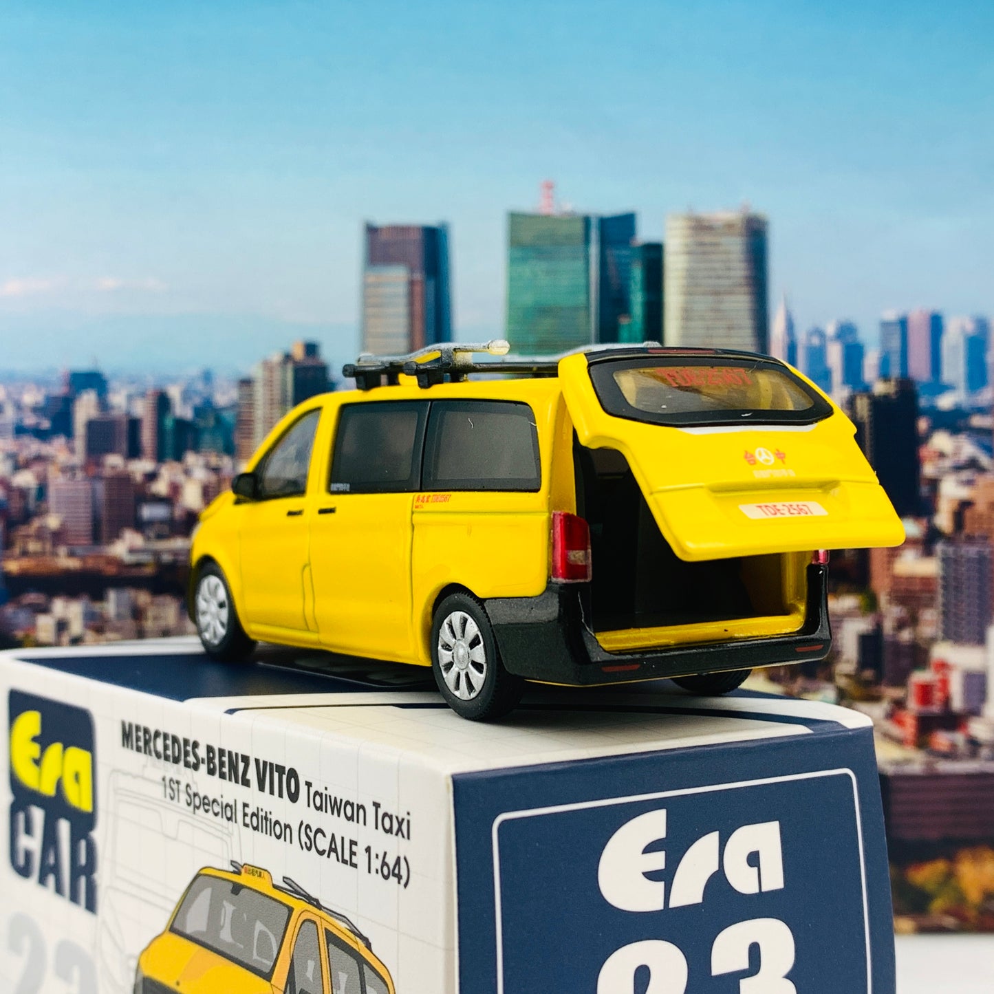 ERA CAR 23 1/64 Mercedes Benz Vito Taiwan Taxi 1ST Special Edition MB20VITRN17
