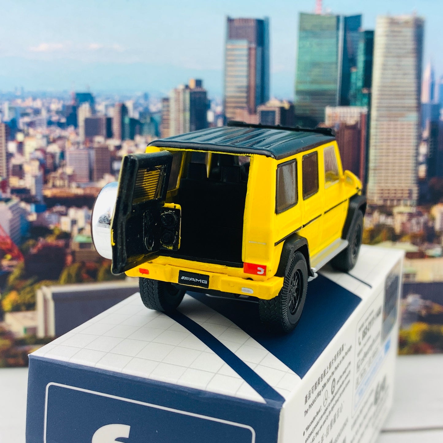 ERA CAR 24 1/64 Mercedes Benz AMG G63 Yellow MB204X4RN24