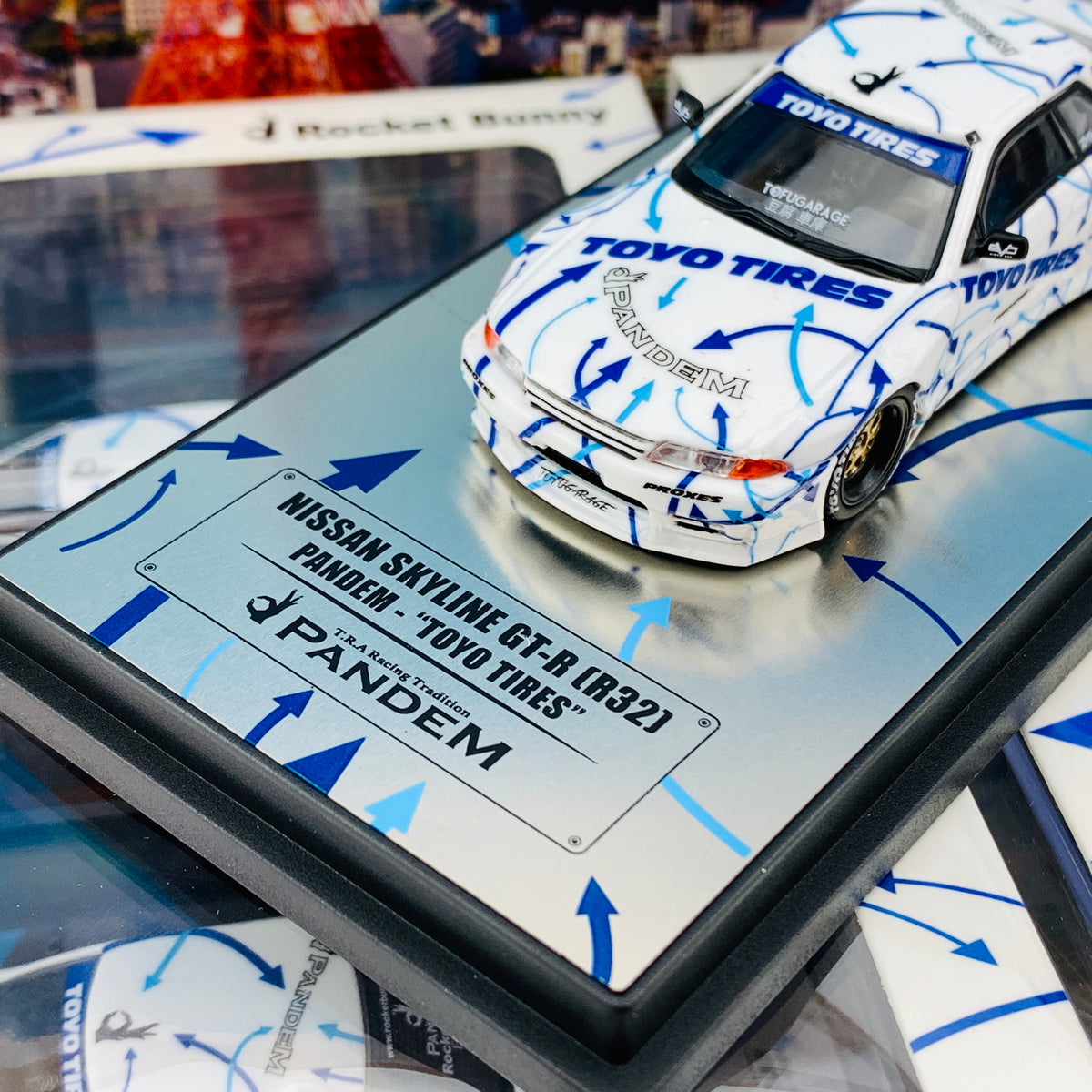 ミニカー inno64 SkylineGT-R R32 Pandem Toyo Tires Nissan Skyline GT-R R32 Rocket Bunny-Pandem Toyo Tires | HLJ.com