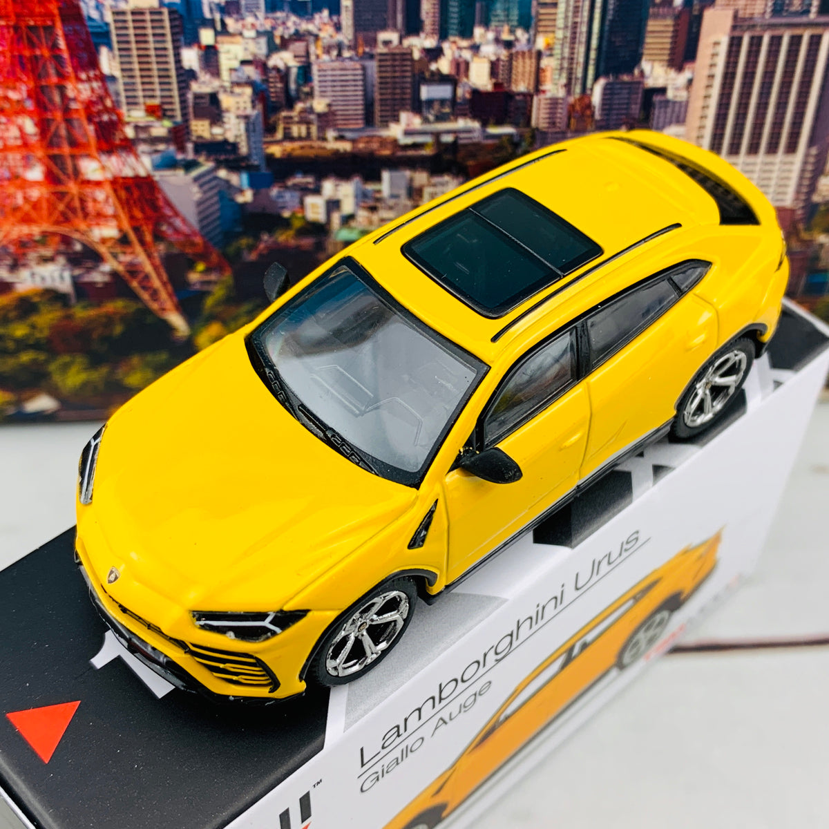 MINI GT 1/64 Lamborghini Urus Giallo Auge LHD MGT00113-L