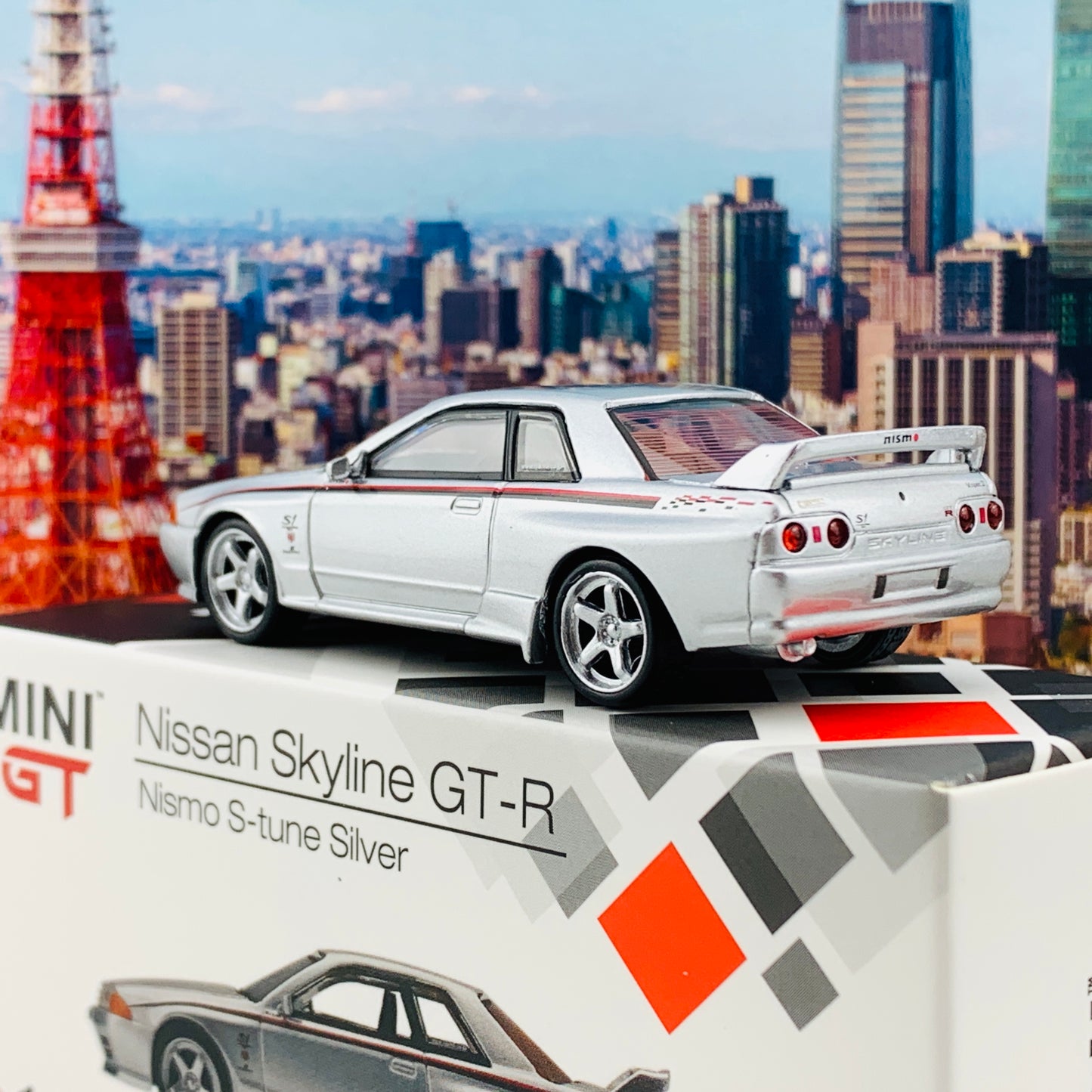 MINI GT 1/64 Nissan GT-R R32 Nismo S-Tune Silver RHD MGT00107-R