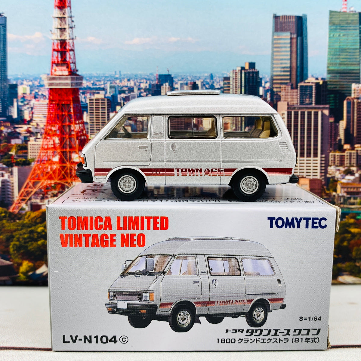 Tomytec Tomica Limited Vintage Neo 1/64 Town Ace Wagon 1800 Grand