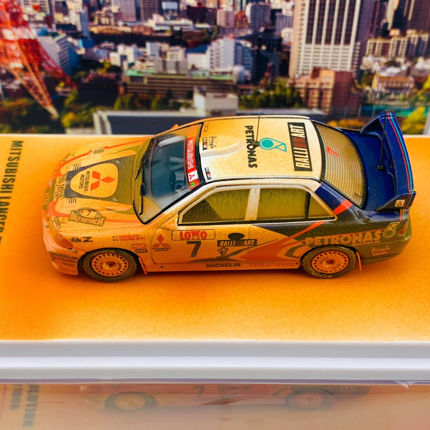 INNO64 1/64 MITSUBISHI LANCER EVOLUTION III #7 Australia Rally 1996 with Mud Effect IN64-EVO3-AU96ME