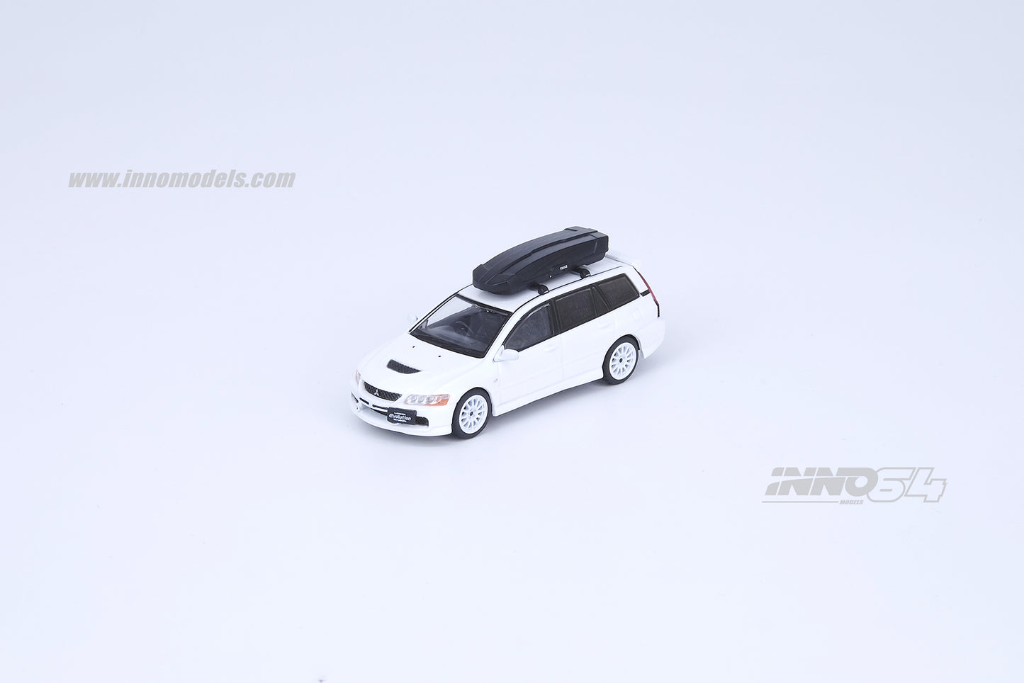 INNO64 1/64 MITSUBISHI LANCER EVOLUTION IX WAGON White Pearl With Roof Cargo Box and Extra Wheels IN64-EVO9W-WHP