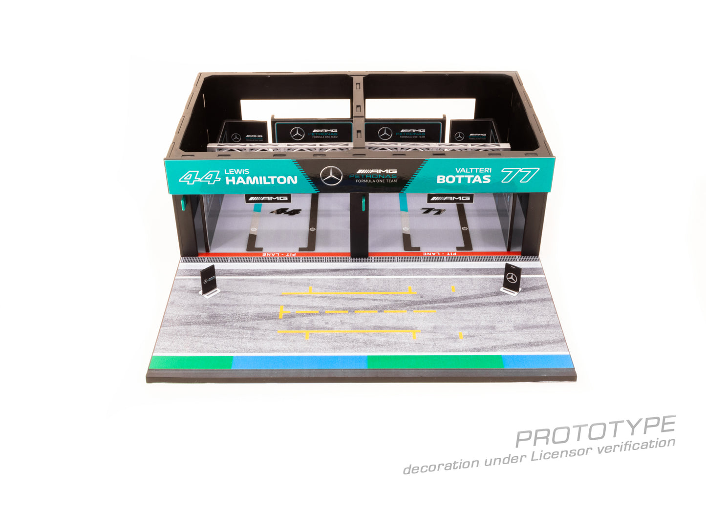 TARMAC WORKS PARTS64 1/64 Pit Garage Diorama Mercedes-AMG Petronas Formula One Team (No model car included) T64D-001-AMG