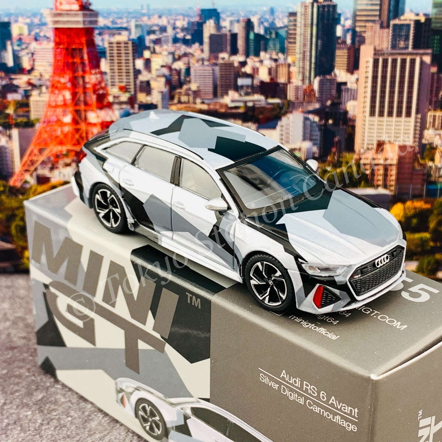 MINI GT 1/64 Audi RS 6 Avant Silver Digital Camouflage CLDC Edition LHD MGT00255-L