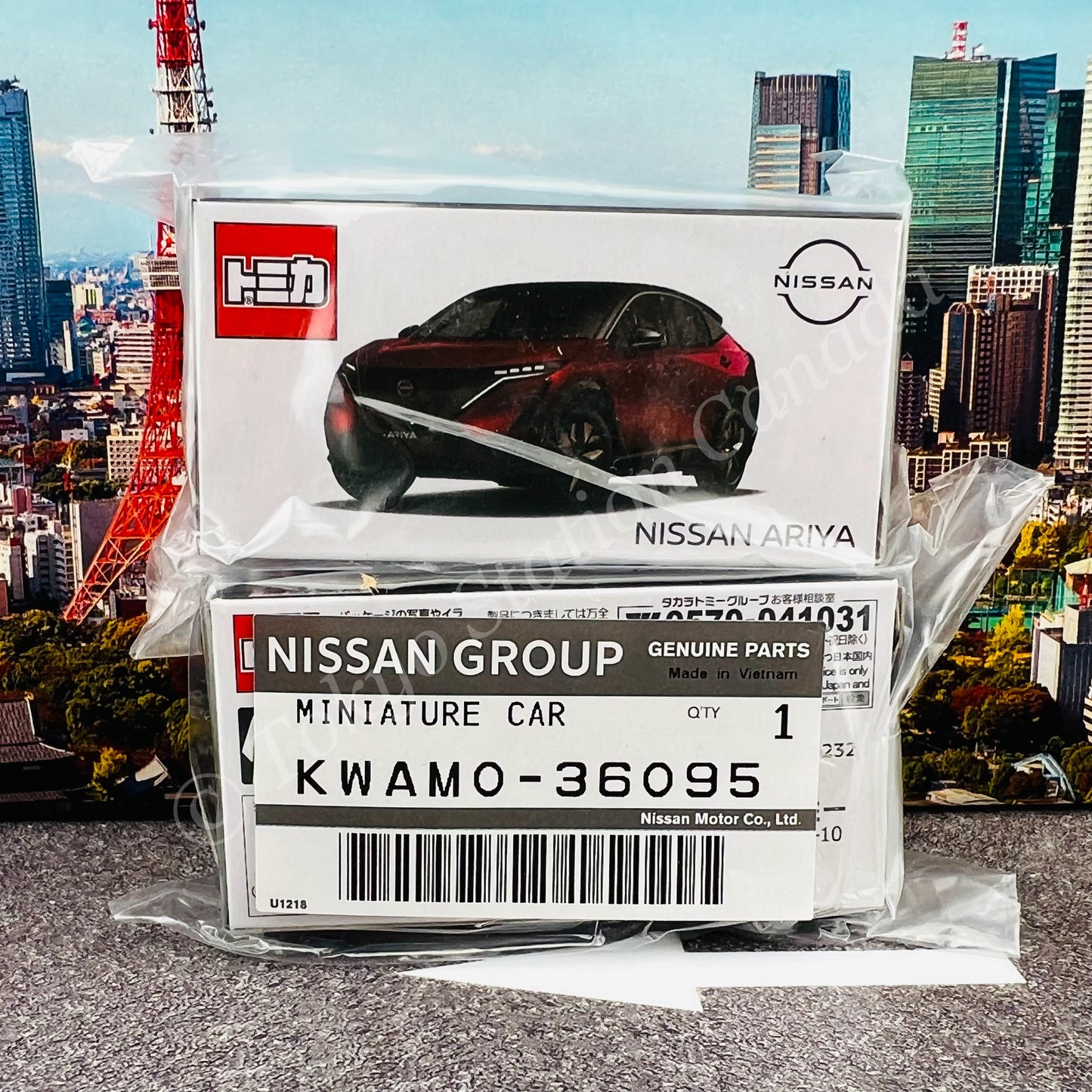 TOMICA Nissan Ariya (Burgundy/Midnight Black) KWAM036095