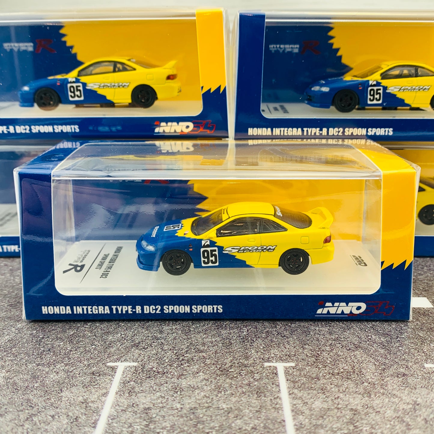 INNO64 1/64 HONDA INTEGRA TYPE-R DC2 SPOON SPORTS IN64-DC2-SP
