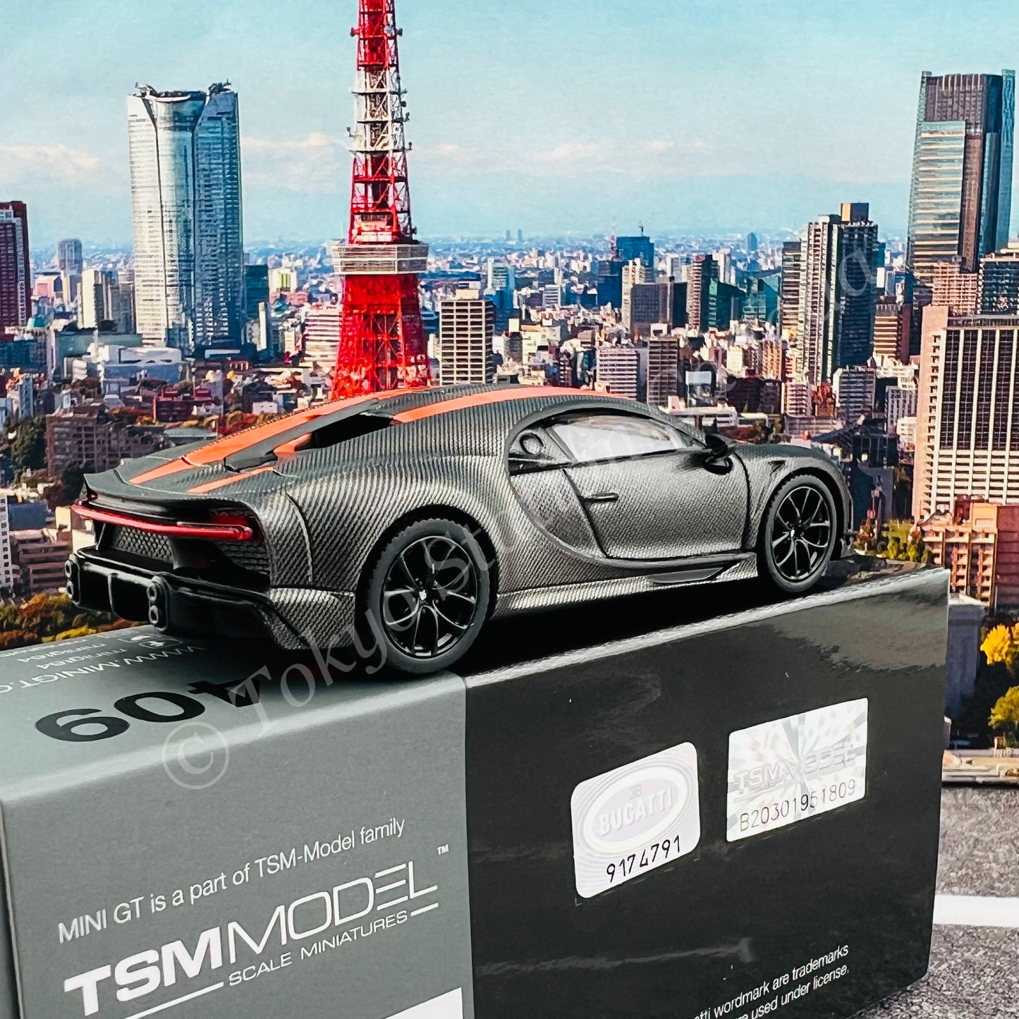 MINI GT 1/64 Bugatti Chiron Super Sport 300+ World Record 304.773 mph LHD MGT00409-L