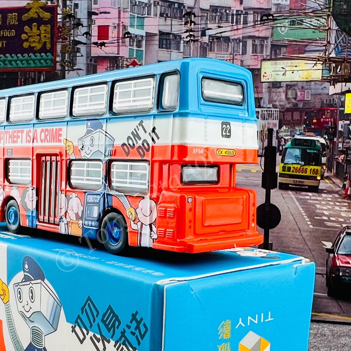 TINY 微影 142 CMB DAIMLER Fleetline DMS Robotcop 機警先生 (Quarry Bay 22 鰂魚涌) ATC64845