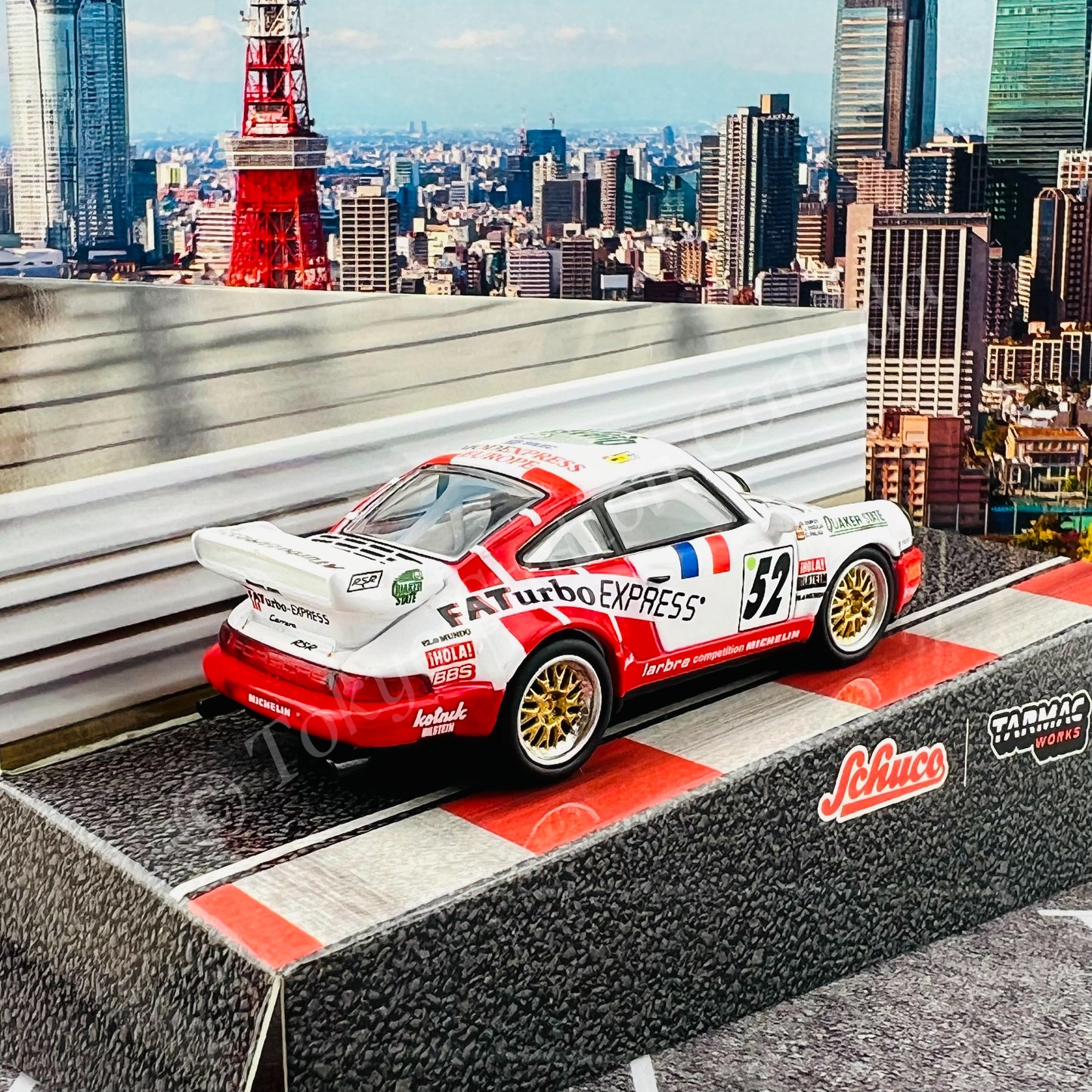 TARMAC WORKS x SCHUCO COLLAB64 1/64 Porsche 911 RSR 3.8 Le Mans 1994 #52 T64S-003-94LM