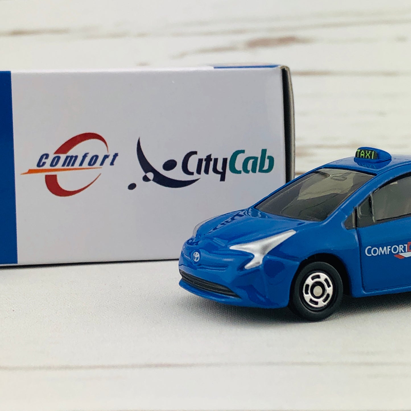 Tomica Comfortdelgro Taxi (Blue) Singapore Edition