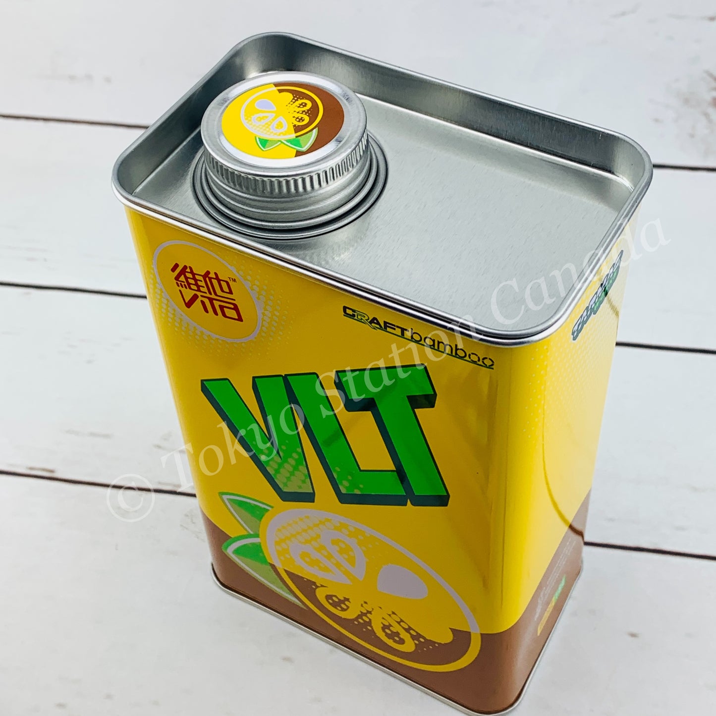 Tarmac Works 1/64 COLLAB64 Mercedes-AMG GT3 GT World Challenge Asia ESPORTS Championship 2020 Darryl O'Young with Metal Oil Can and Container T64-008-VLT