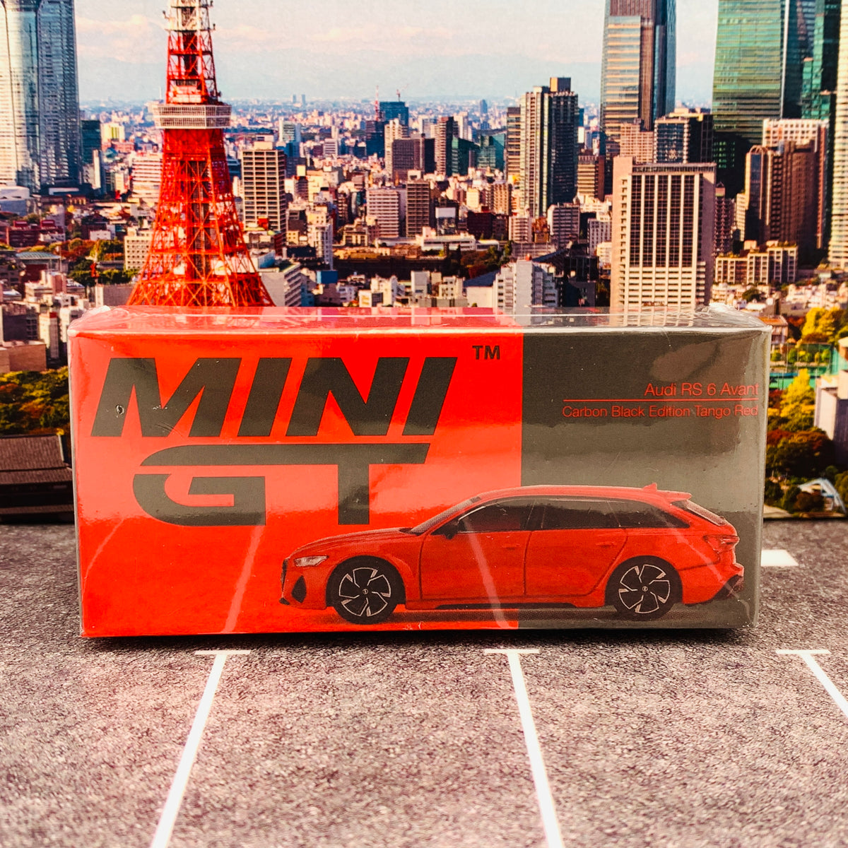 MINI GT 1/64 Audi RS6 Avant Carbon Black Edition Tango Red