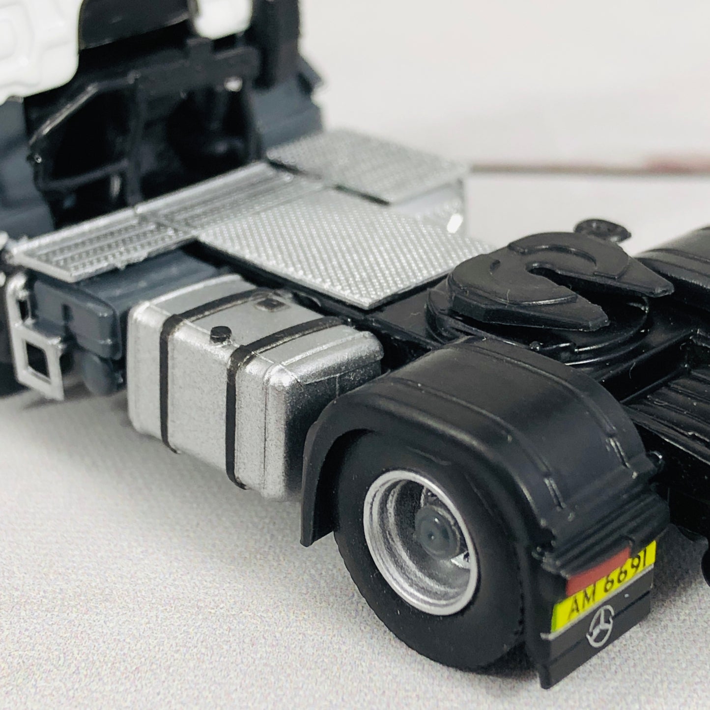 Tiny City 157 Mercedes-Benz Antos Police Tractor (PD&TT) 平治 Antos 警察拖頭 (AM6691)