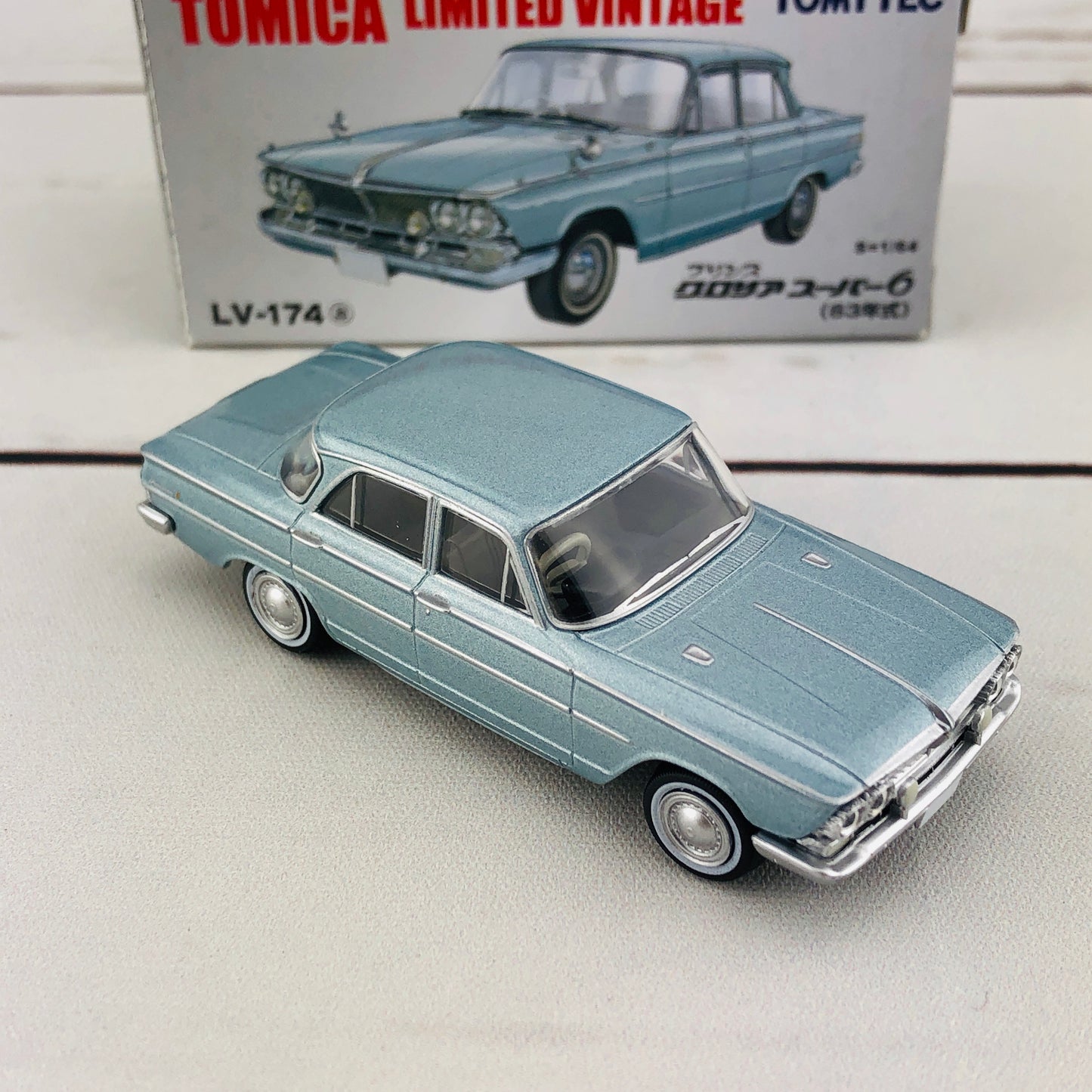 Tomica Limited Vintage 1/64 Nissan Prince Gloria Super6 (1963) Blue LV-174a