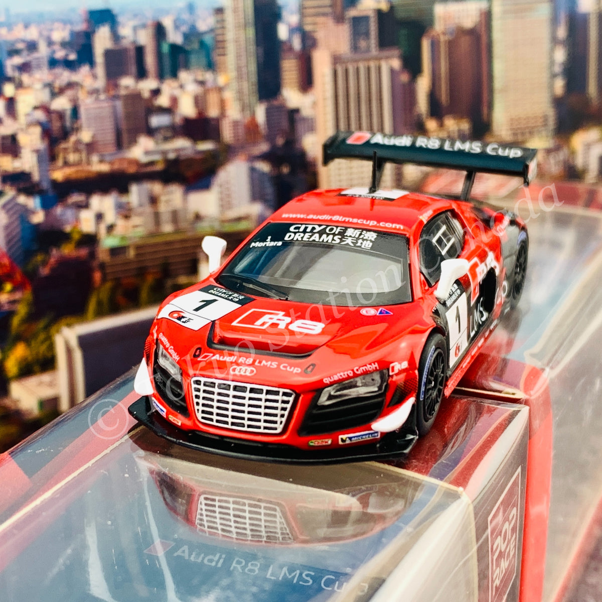 POPRACE 1/64 Audi R8 LMS No.1 Macau GT Cup 2013 E. Mortara PR64