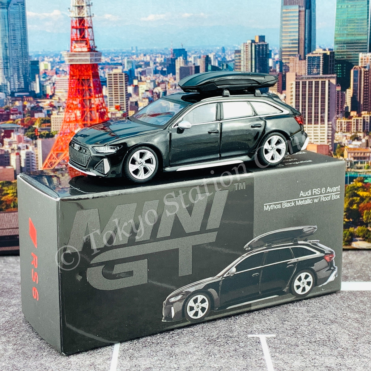 MINI GT 1/64 Audi RS 6 Avant Mythos Black Metallic w/ Roof Box LHD