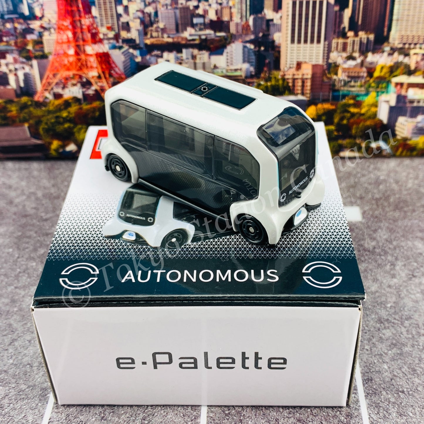 TOMICA Toyota e-Palette