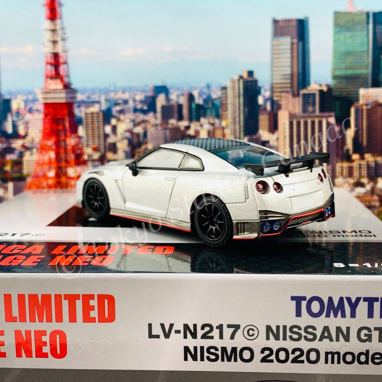 Tomytec Limited Vintage Neo 1/64 NISSAN GT-R NISMO 2020 model (Silver) LV-N217c