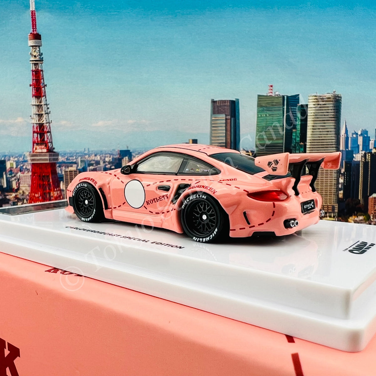 INNO64 1/64 997 LBWK Pink Pig Carloverdiecast Special Edition