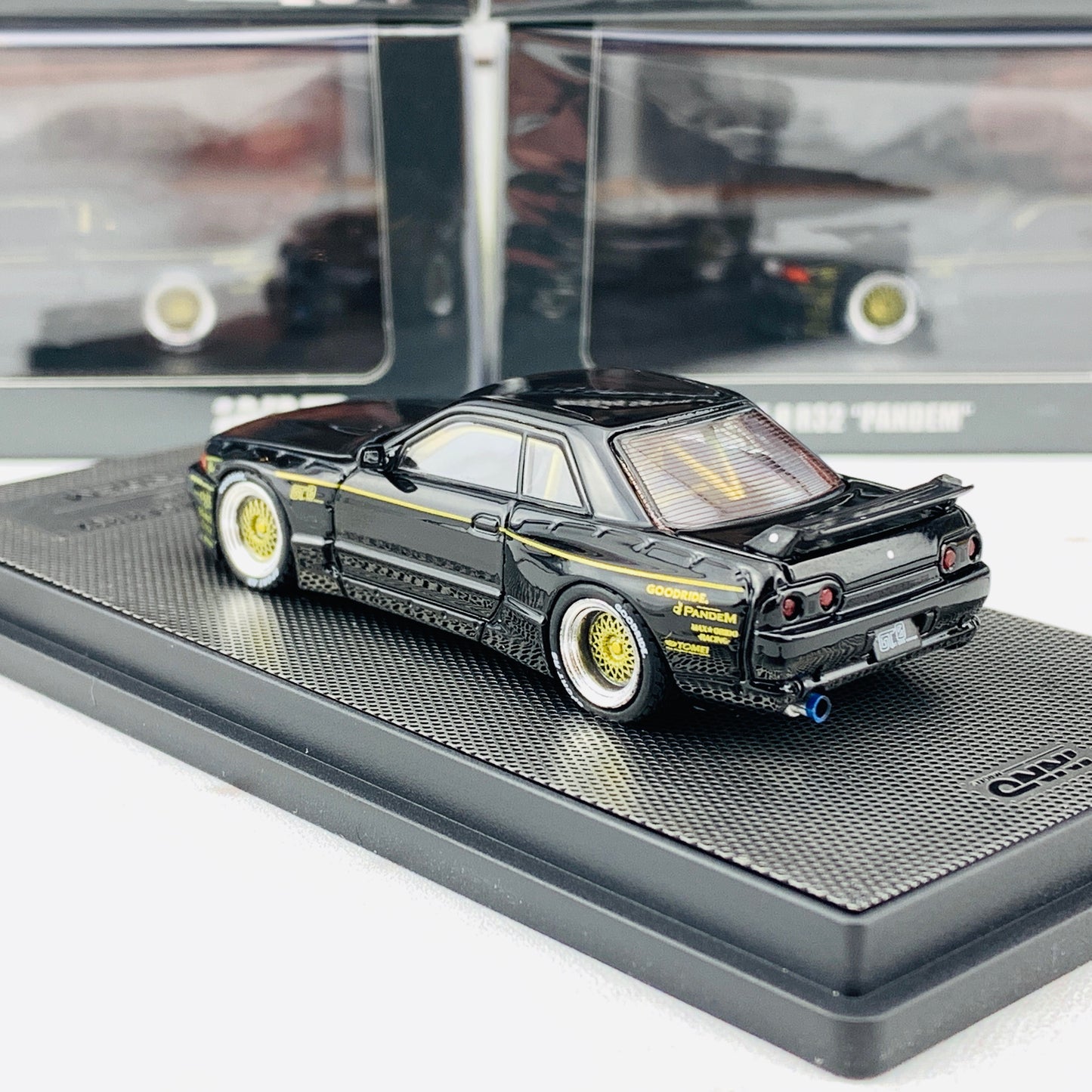 INNO64 1/64 NISSAN GTR R32 PANDEM Black IN64-R32P-BL