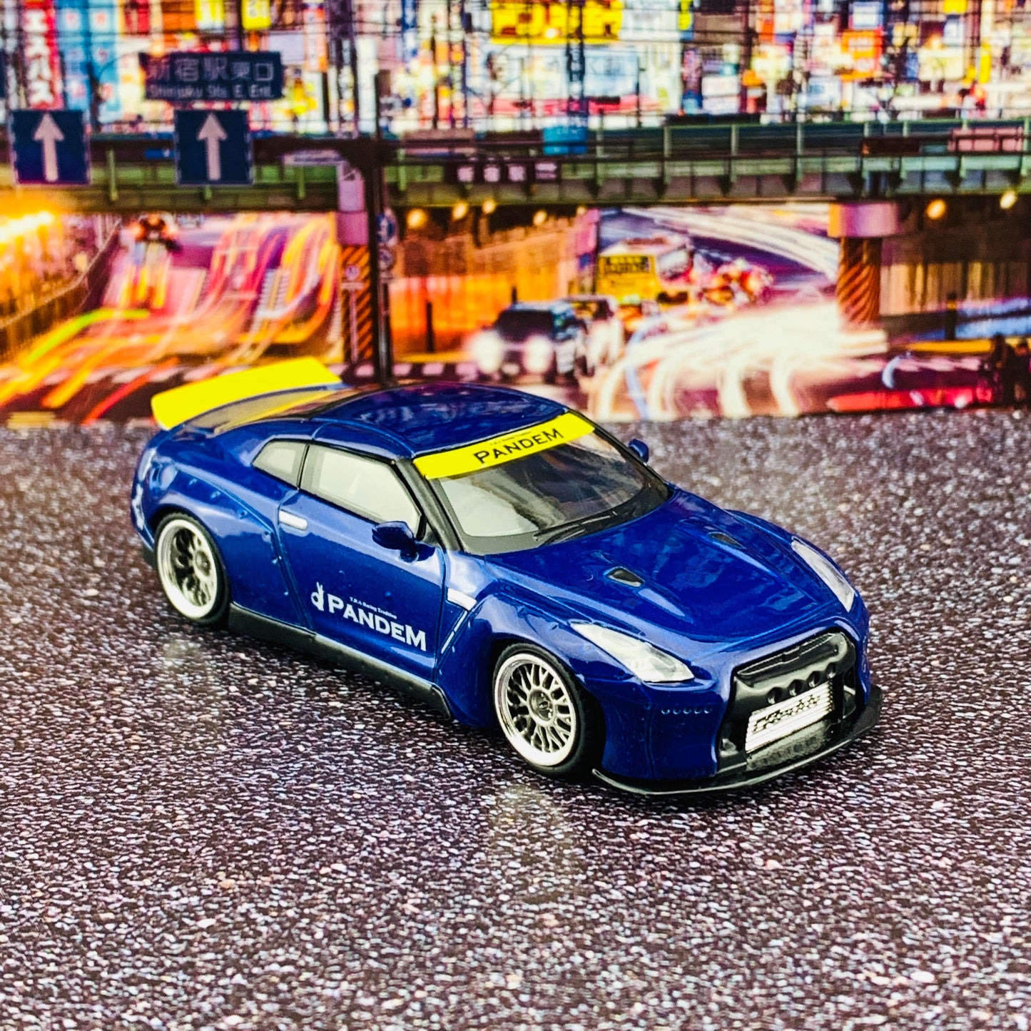 MINI GT 1/64 Pandem Nissan GTR R35 Duck Tail Velocity Blue RHD MGT00093-R