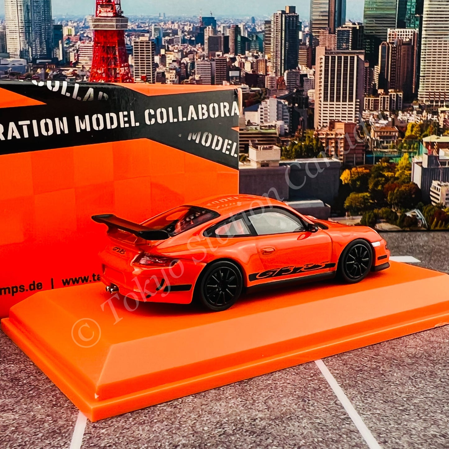 Tarmac Works x MINICHAMPS COLLAB64 1/64 Porsche 911 GT3 RS (997) Orange T64MC-001-OR (643066003)