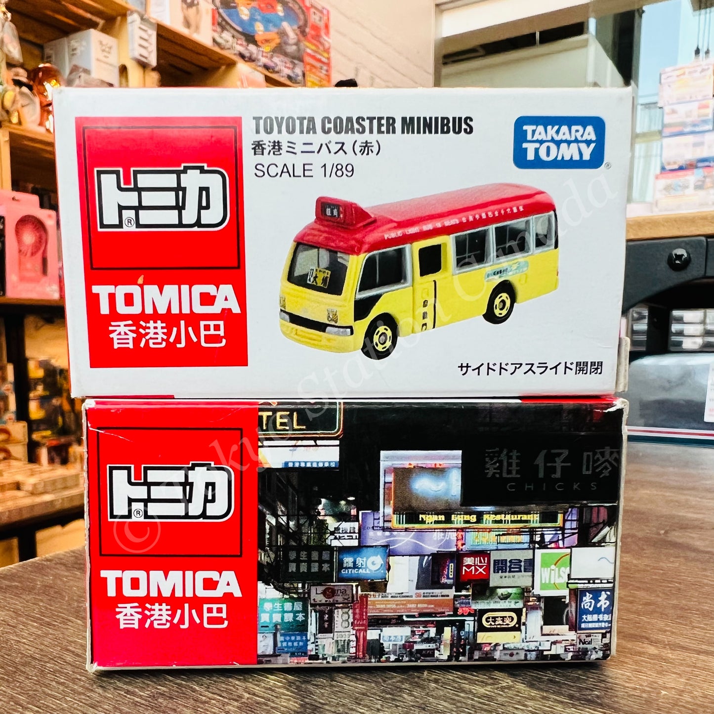 TOMICA Toyota Coaster Minibus Hong Kong RED 香港小巴 (旺角-大埔)4904810820505