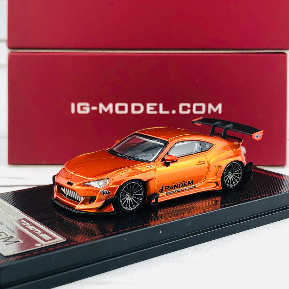 Ignition Model 1/64 Pandem Toyota 86 V3 Orange Metallic 1404