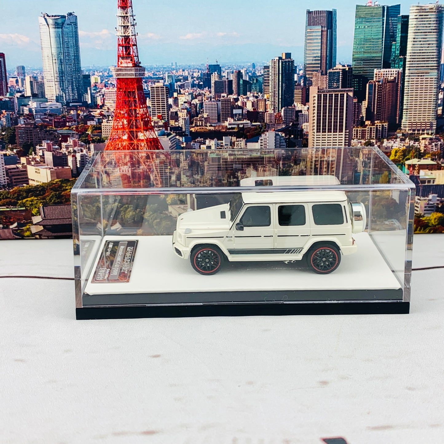 MOTORHELIX 1/64 Mercedes-AMG C63 WHITE