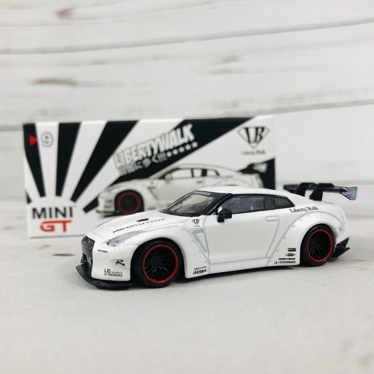 MINIGT.com – Welcome to the World of 1:64!