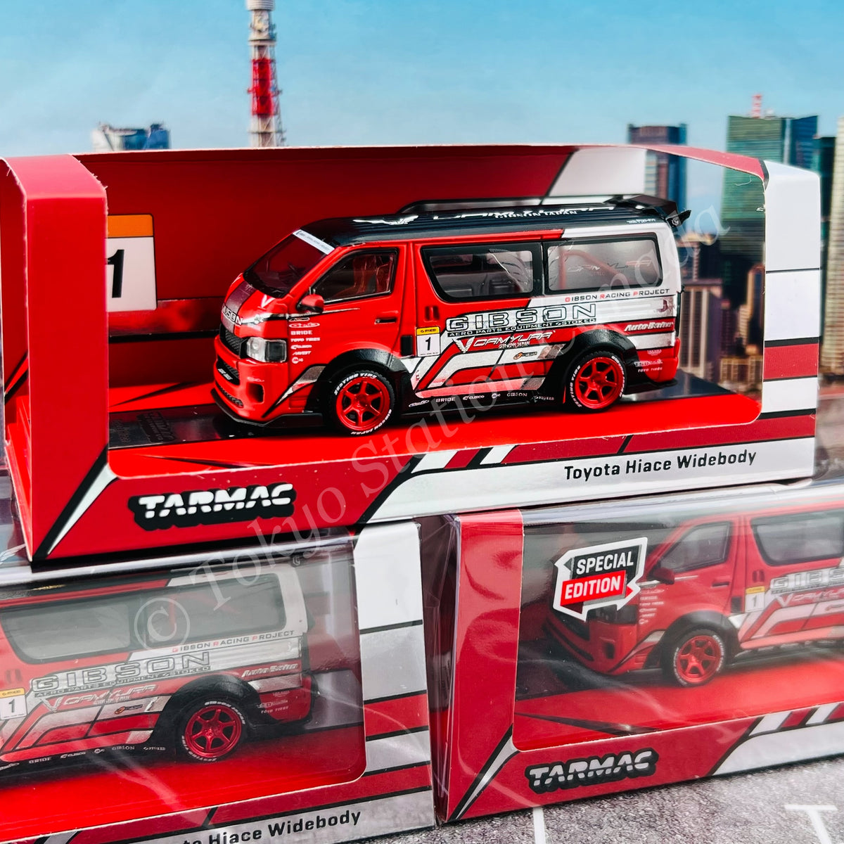 TARMAC WORKS HOBBY64 Toyota Hiace Widebody Red T64-038-GBN