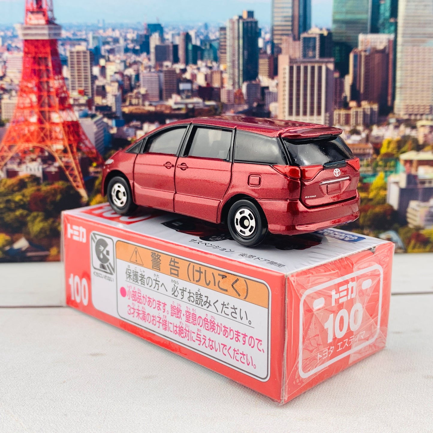 TOMICA 100 Toyota Estima