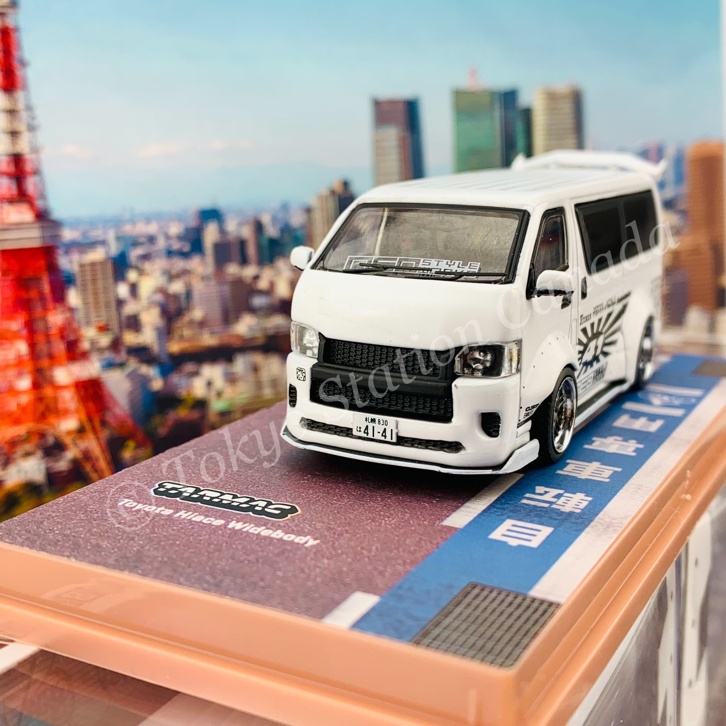 Tarmac Works HOBBY64 1/64 Toyota Hiace Widebody White T64-038-WH