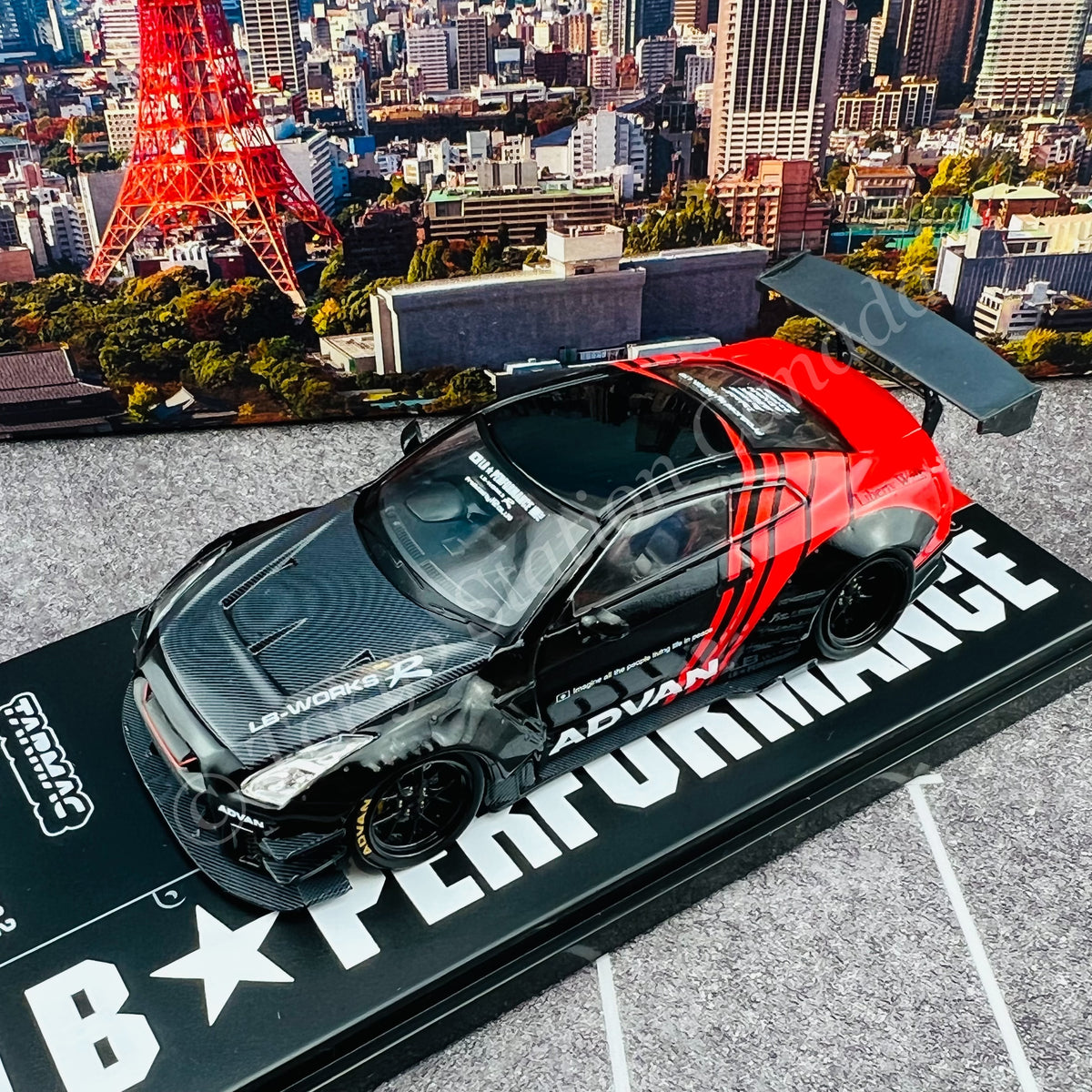 1/43 Tarmac LB WORKS GT-R R35 type2 アドバン 1/43スケール TARMAC WORKS「LB-WORKS NISSAN GT-R R35 Type2