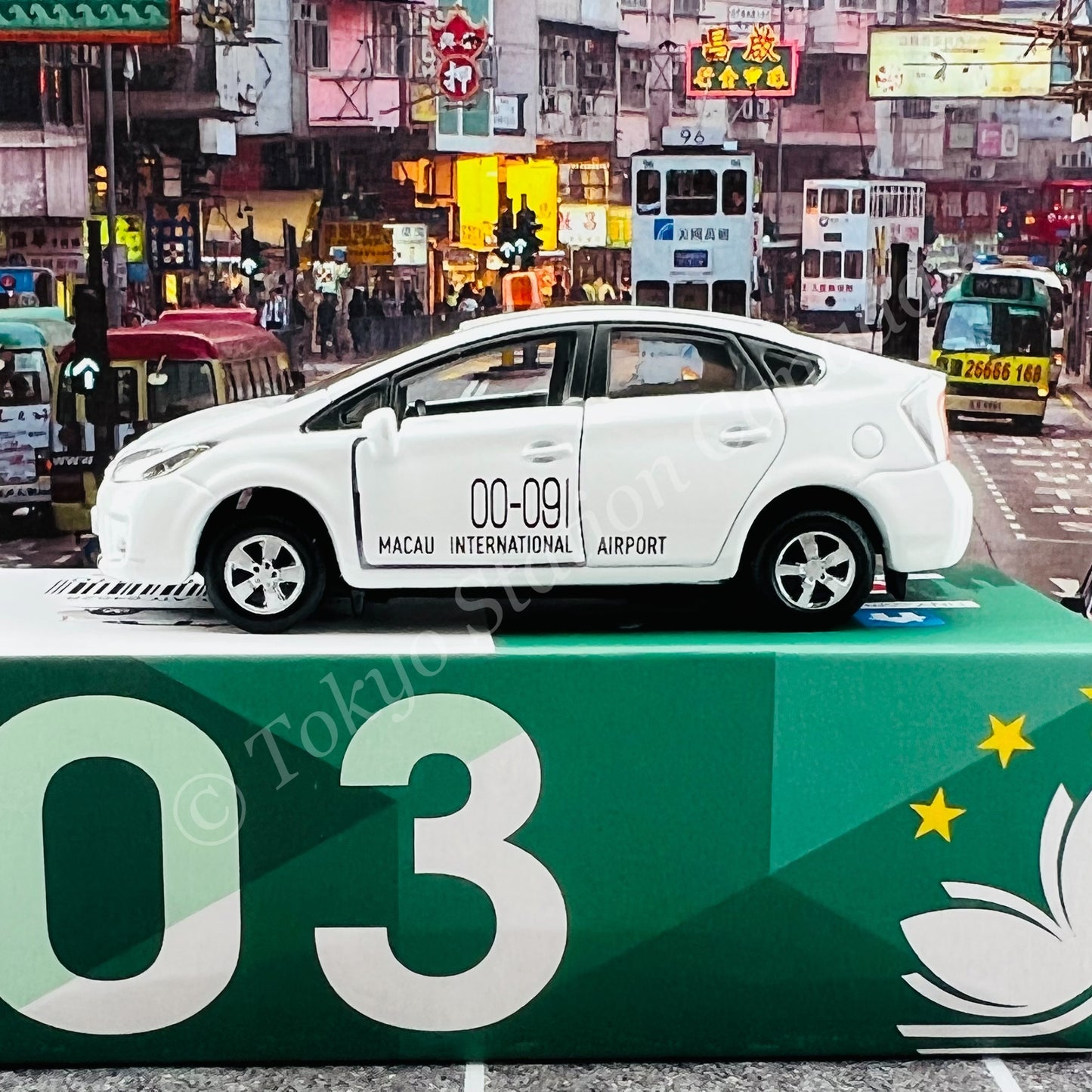 TINY 微影 MC03 Toyota Prius Macau Airport ATC64628