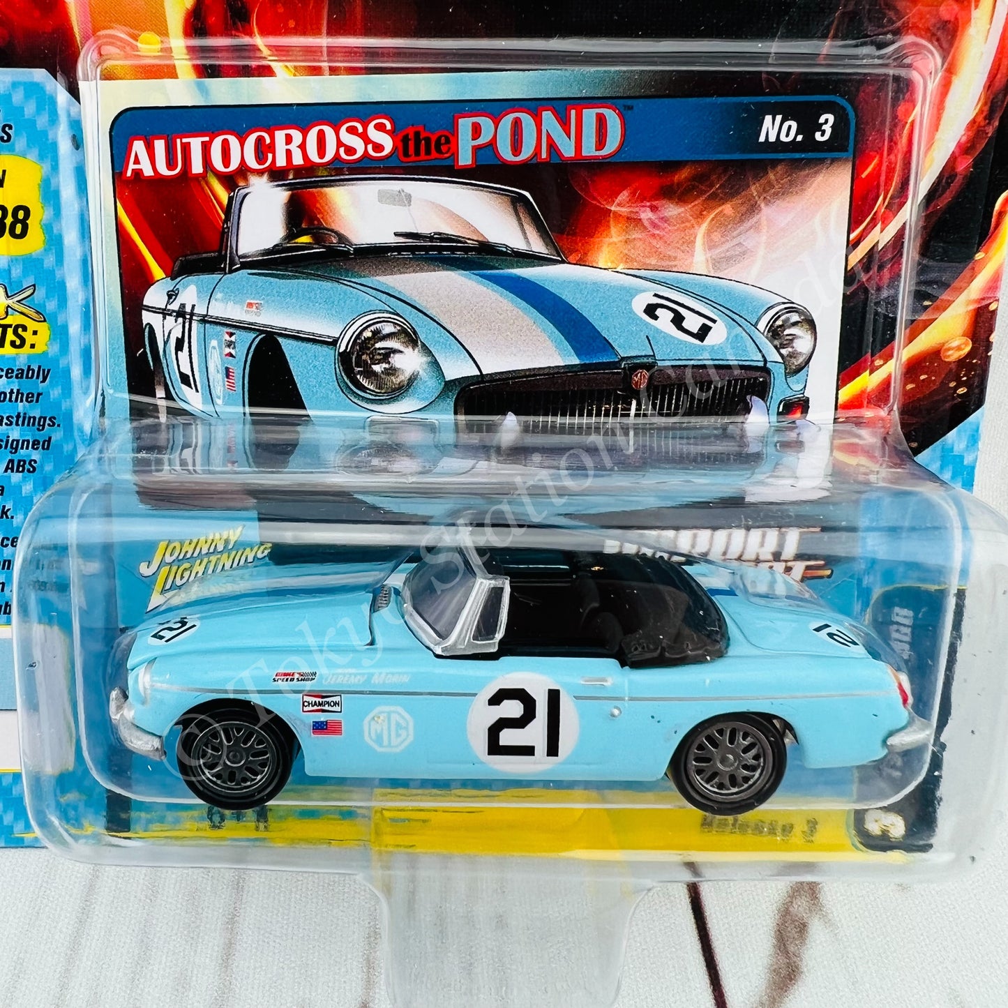 JOHNNY LIGHTNING 1/64 IMPORT HEAT 1963 MG MGB Sky Blue 849398049730