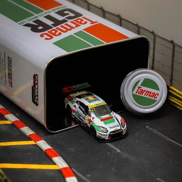 Tarmac Works 1/64 Nissan Nismo GT-R GT3 Macau GT Cup - FIA GT World Cup 2018 Tsugio Matsuda includes on 18cm tall Metal Oil Can T64-035-18MGP23 Tarmac Works 1/64 Nissan Nismo GTR GT3 Macau GT Cup - FIA GT World Cup 2018 Tsugio Matsuda includes on 18cm tall Metal Oil Can T64-035-18MGP23