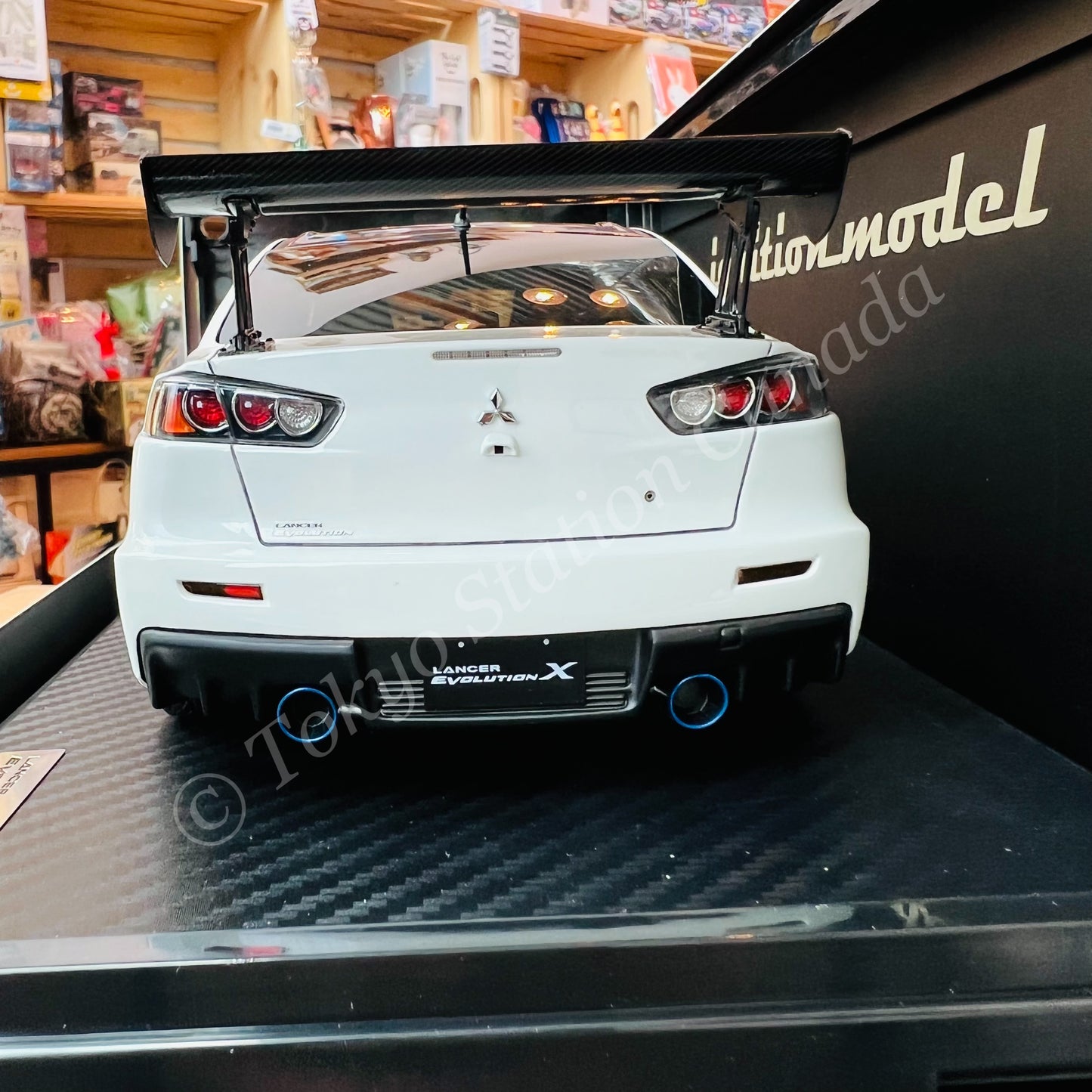 Ignition Model 1/18 Mitsubishi Lancer Evolution X (CZ4A) Pearl White IG2298